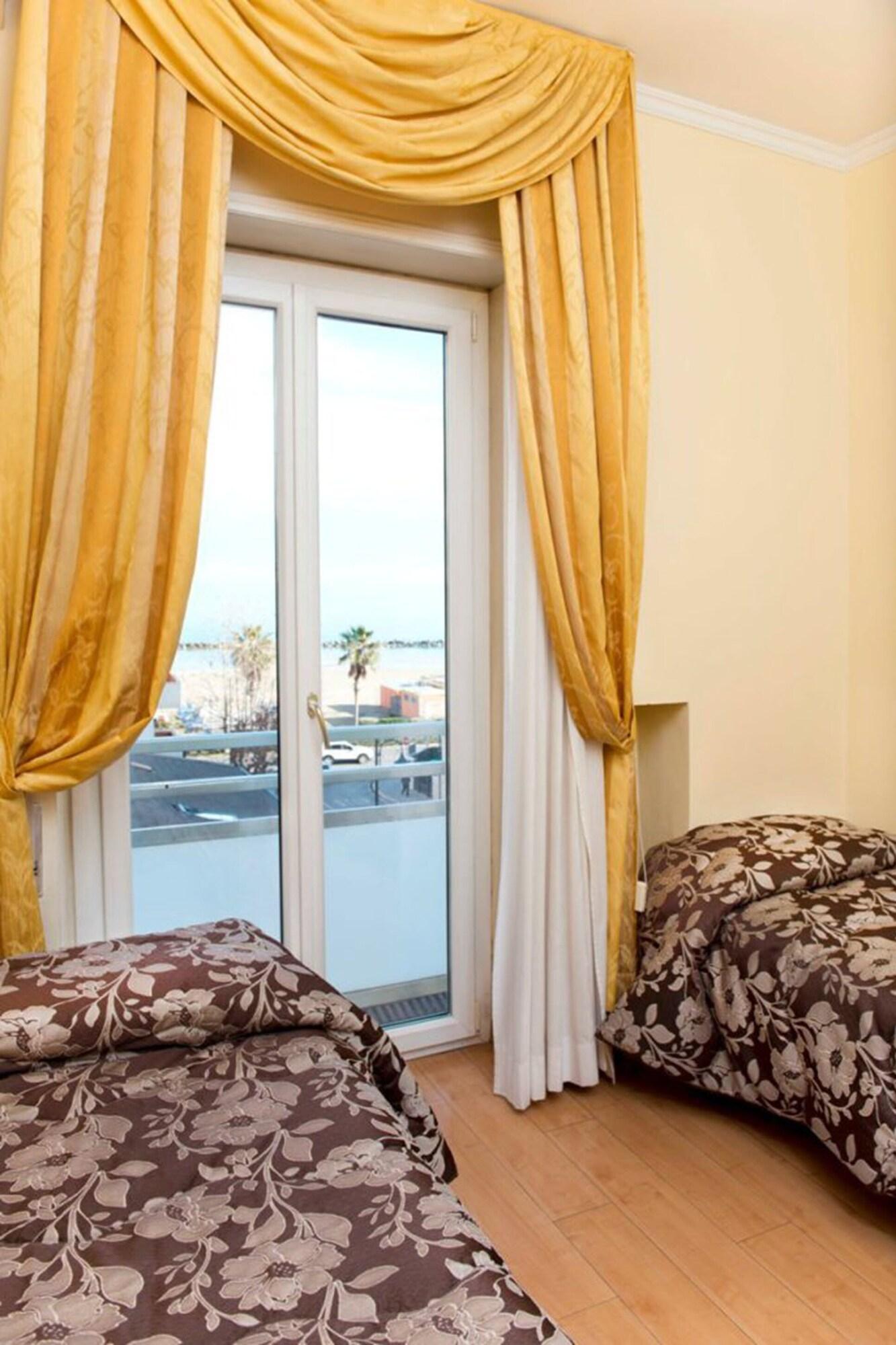 Hotel City Montesilvano Marina Esterno foto