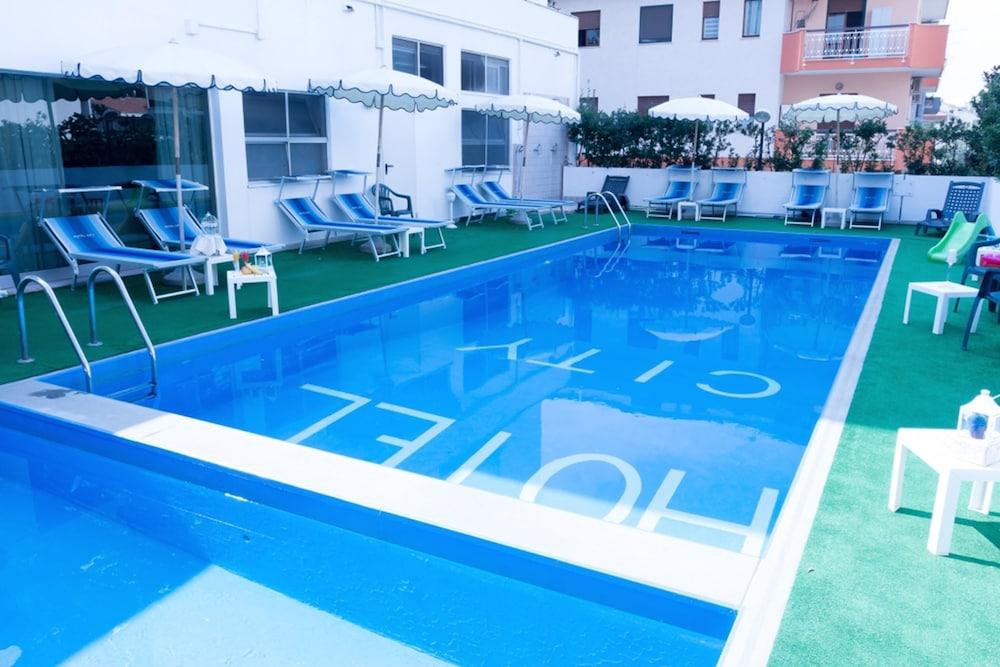 Hotel City Montesilvano Marina Esterno foto