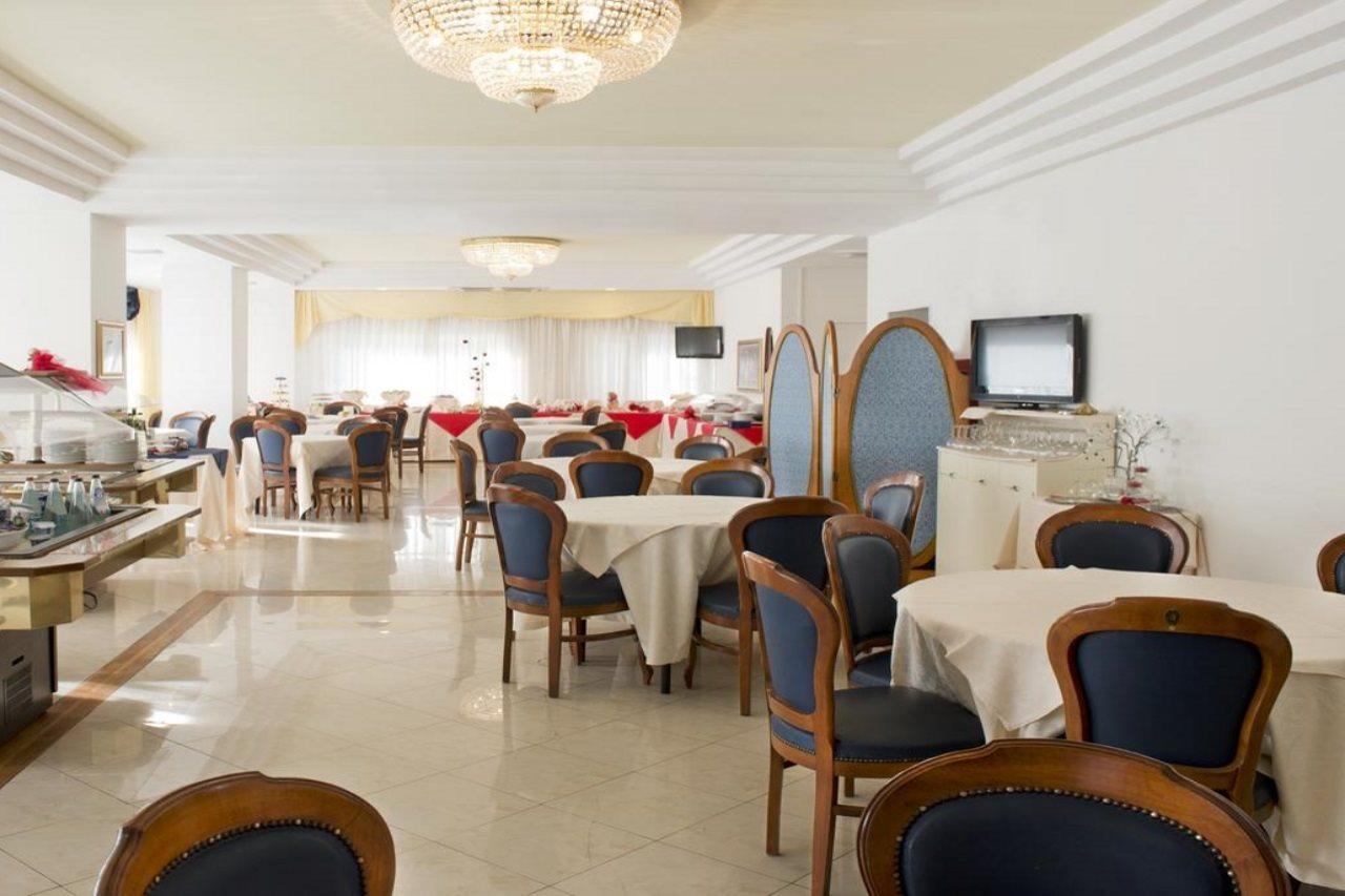 Hotel City Montesilvano Marina Esterno foto
