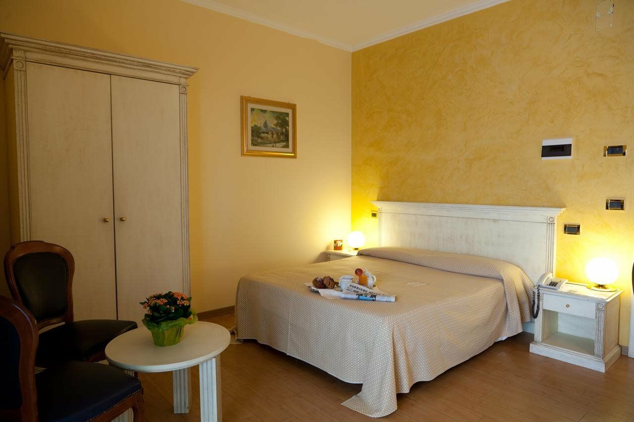 Hotel City Montesilvano Marina Esterno foto